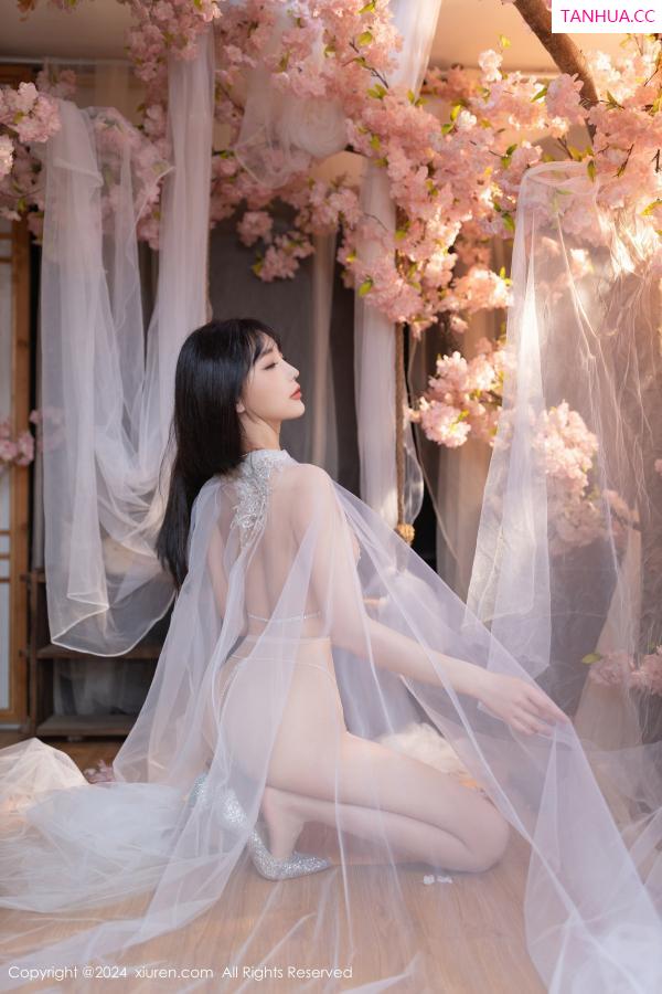 陆萱萱  [XiuRen]高清写真图 2024.07.04 No.8807 陆萱萱 性感美腿第11张图片
